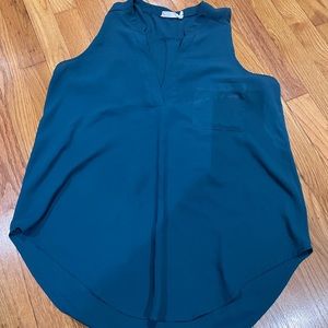 Thin teal tank top with pocket